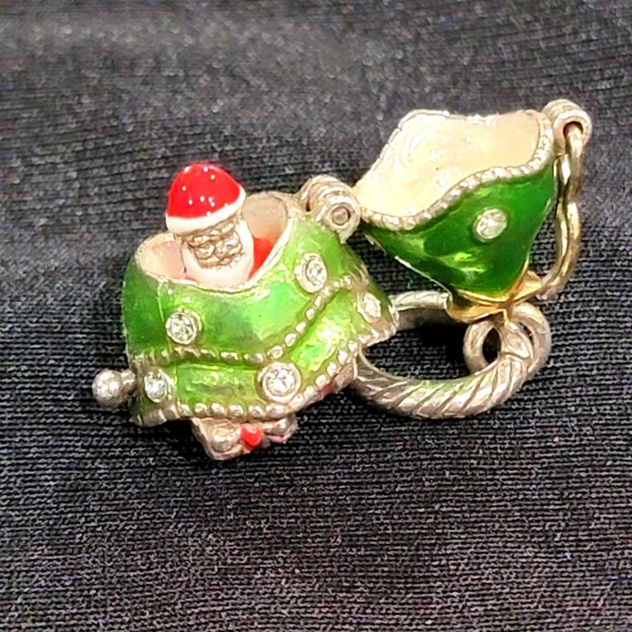 BRIGHTON CHRISTMAS HOLIDAY TREE CHARM OPENS WITH SANTA NWOT - Picture 3 of 4